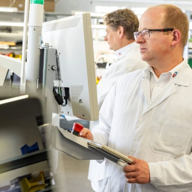 Ich habe für einen Kunden eine #Fotoserie von unterschiedlichen Situationen aufgenommen.
Die Fotos werden für Messestände, Werbemittel und die Webseite eingesetzt.Wichtig war, dass es die Räume, die Produkte und die Mitarbeiter des Kunden sind, um den Wiedererkennungswert zu erhalten.Du willst auch eigene Bilder verwenden?
www.ph-ziebart.de#berufsfotograf #imagefotos #werbefotografie #mitarbeiterfotos #produktfotos #webseitenfotografie #canon #fotograf #fotoshooting #portraitfotografie #businessfotografie #magazinfotos #presse #marketing #braunschweig #hannover #niedersachsen #wolfsburg