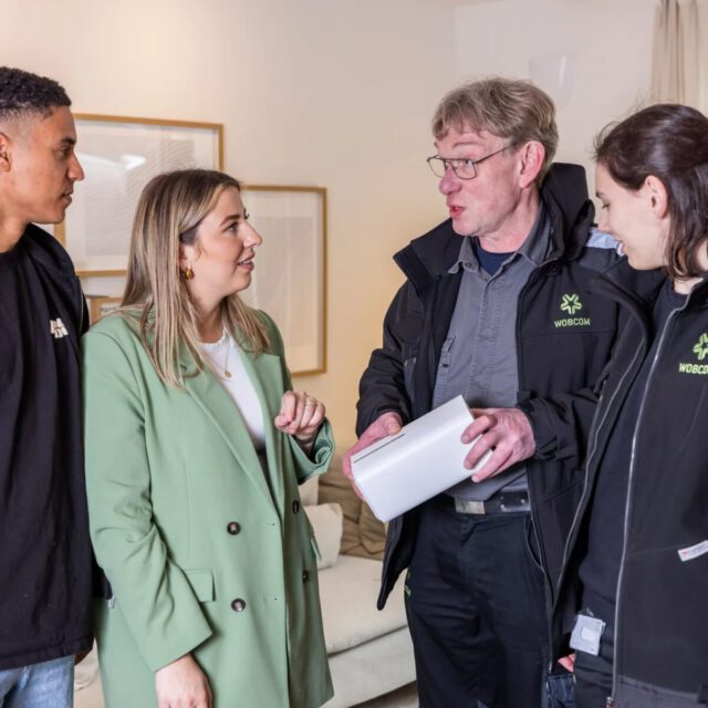 Bilder, die Identität zeigen. Echte Themen und Menschen.
So entsteht Wiedererkennungswert bei den Kunden. Besetzt eure Schwerpunkte mit Bildern aus dem eigenen Unternehmen, statt auf Motive zu setzen, die so in 20 anderen Firmen der Region auftauchen.​Ich liefere authentisches Bildmaterial, das diesen Qualitätsanspruch sichtbar macht – wie hier im Beispiel bei der @wobcom​Lass uns eure Themen sichtbar machen. Melde dich für ein unverbindliches Angebot!​#Businessfotografie #Imagebilder #Unternehmenskommunikation