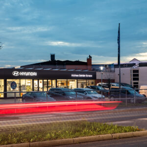 Hyundai Autohaus Gebrüder Bormann bei Nacht – Werbefotografie Philipp Ziebart